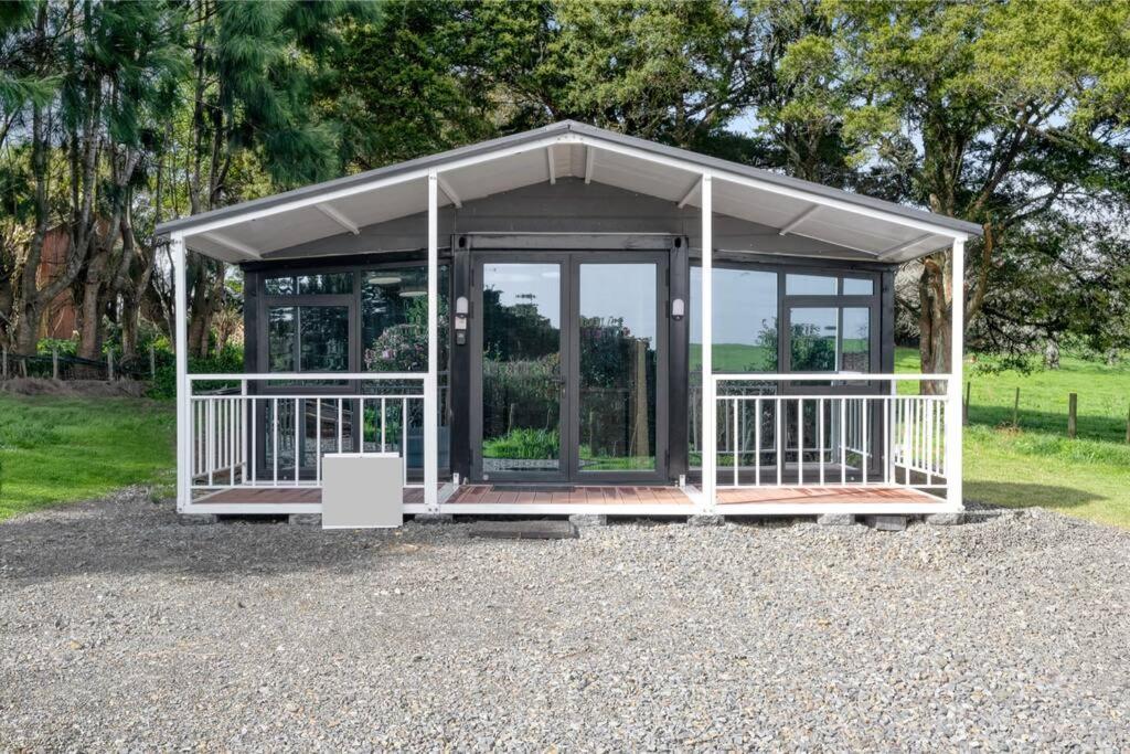 2 Bedrooms Cabin 5 Min To Pukekohe Town Centre エクステリア 写真